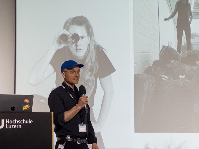 Simon Kindle (Leiter Major Art Teaching) (Foto: Tobias Erhard)